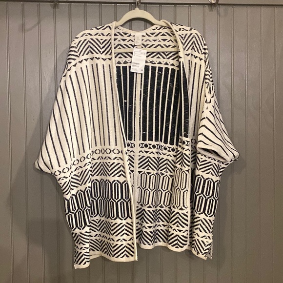 H&M NWT Patterned Short Sleeve Cardigan - Picture 1 of 3